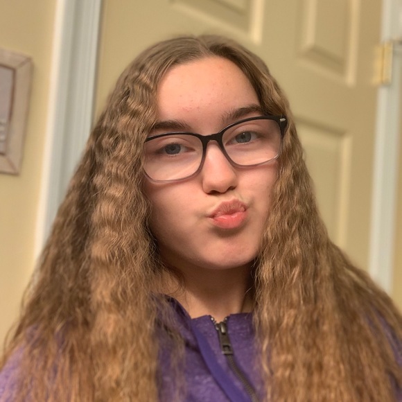 Meet your Posher, Madison - Picture 1 of 1